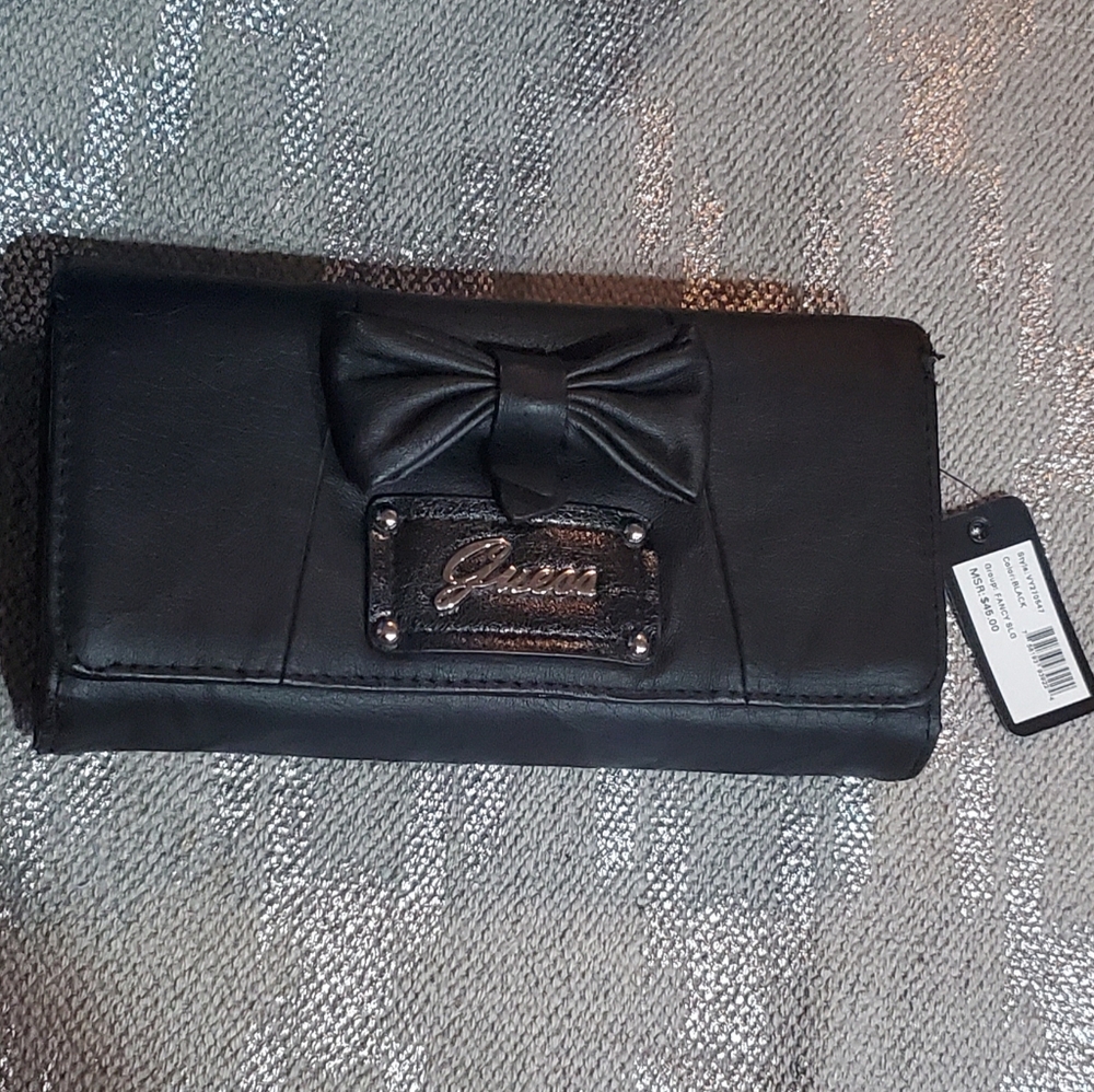 GUESS Vintage Women's Black Tri-fold Wallet